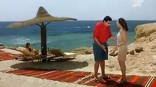 نجم عربي إباحي: هند صبري مشهد مايوه إباحي