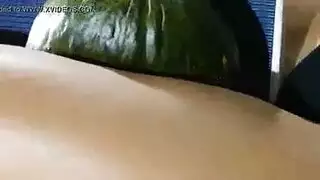 خيال جون في العلاقة الثلاثية: شرج عنيف وجنس فموي مزدوج